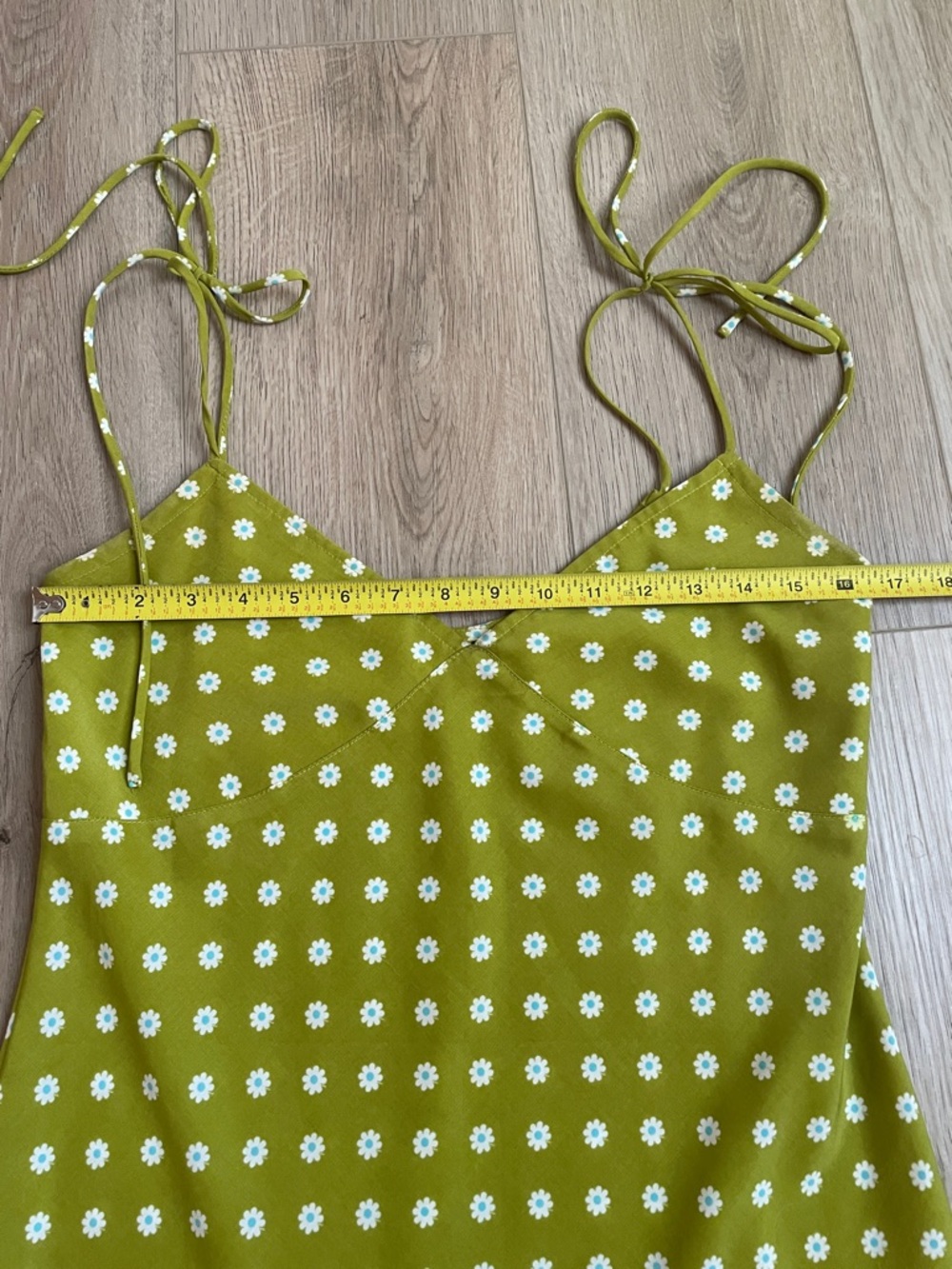 Levi's Green Daisy Print Mini Dress with Tie Straps - Picture 4 of 8